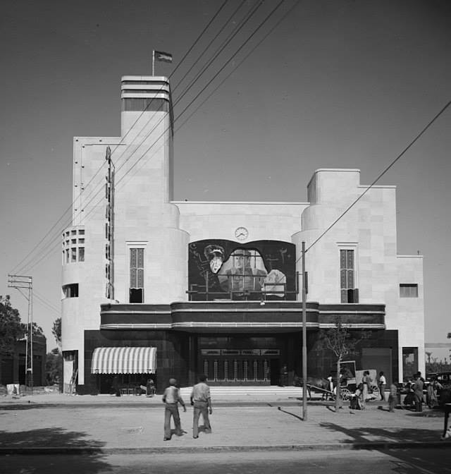 Cinéma Alhambra à Jaffa, Palestine en 1937 crédit : Matson Photo Service